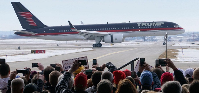 Donald Trump`s plane makes emergency landing due to engine problems